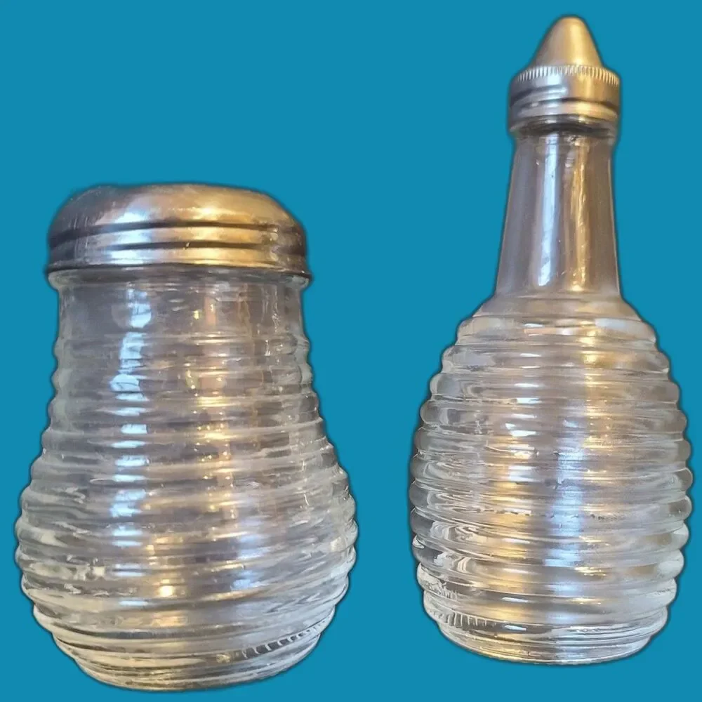 Gemco Bee‎ Hive Clear Glass Oil/Vinegar Cruet and Cheese Shaker